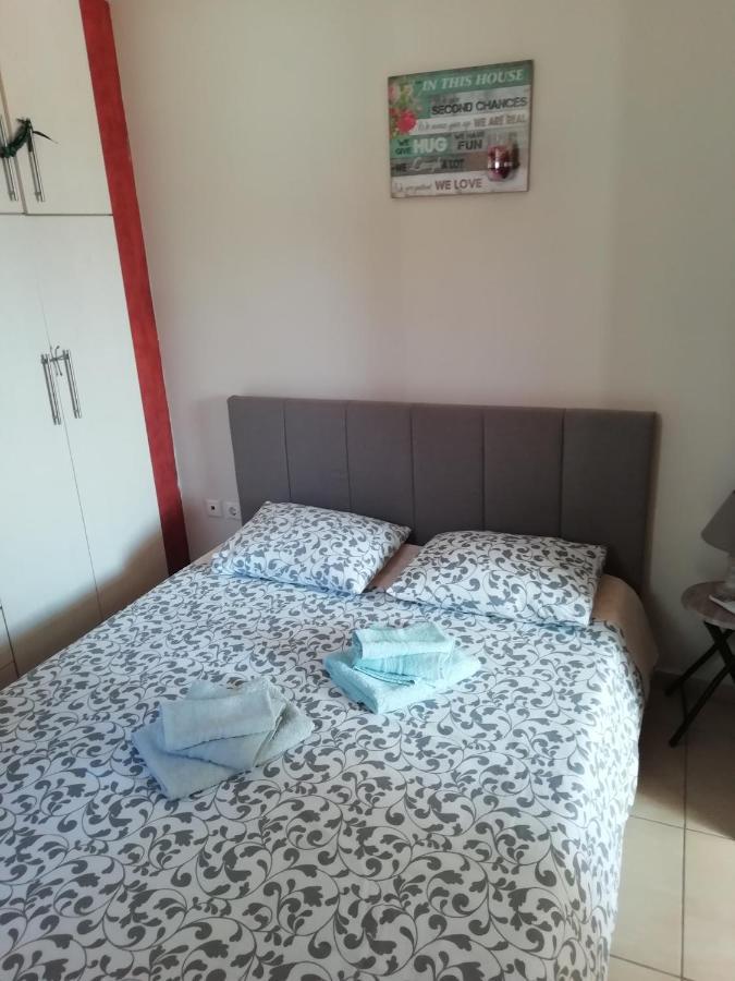Airport Family House Appartamento Artemida  Esterno foto